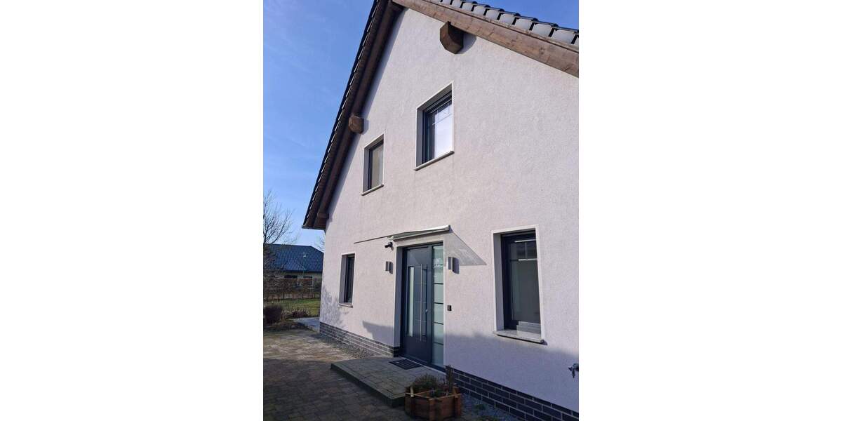 Einfamilienhaus Neuruppin - 5 Zimmer, 170 m&sup2;, 1.600&euro; | Angebot:25819994