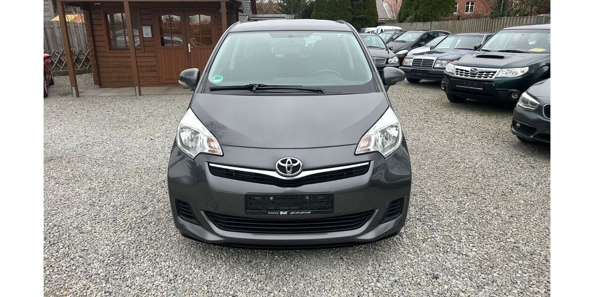 Toyota Verso-S 113.000 km 6.299 &euro; Bardowick 21357