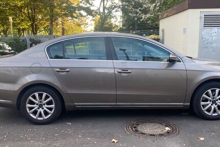 VW Passat 132.800 km 6.300 &euro; Dietzenbach 63128