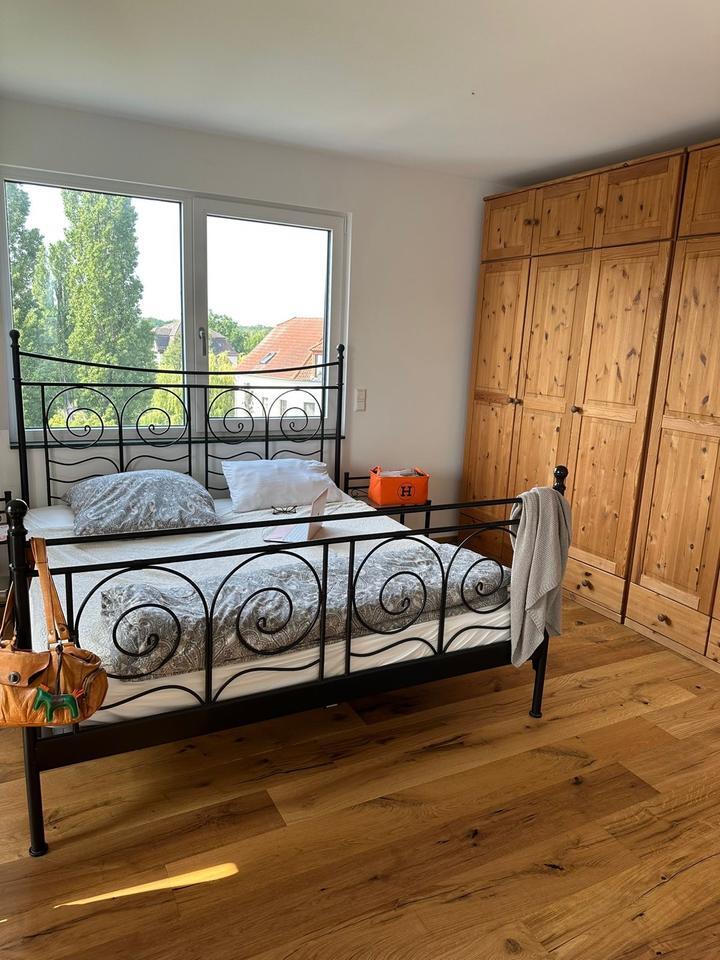 Großes Zimmer mit Bad