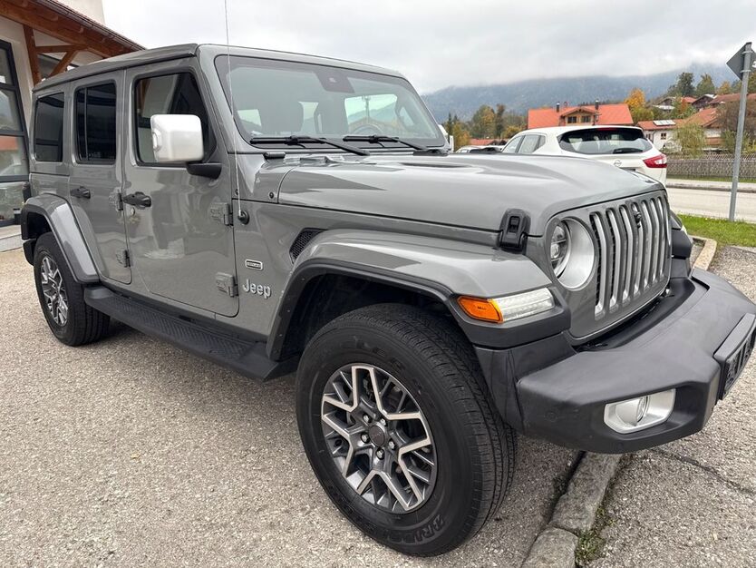 Jeep Wrangler 106.000 km 43.999 € Lenggries 83661