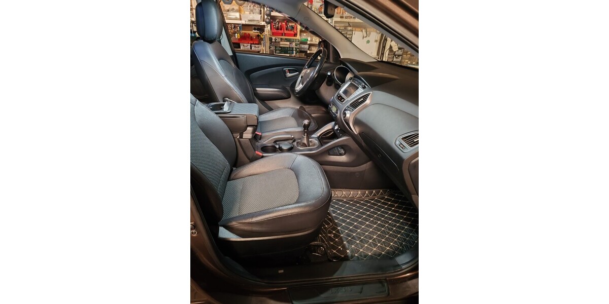 Hyundai IX35 109.000 km 8.500 &euro; Bad Lippspringe 33175