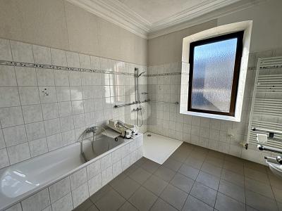 CHARMANTES HAUS MIT BLICK AUF SCHLOSS MALBERG - Einfamilienhaus Malberg | Angebot:26109642