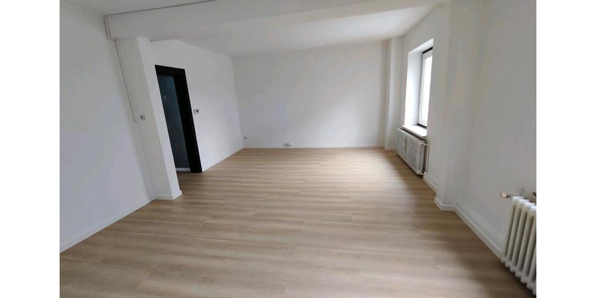 Maisonettenwohnung Lage - 6 Zimmer, 127 m&sup2;, 900&euro; | Angebot:24896197