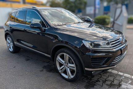 VW Touareg 176.412 km 21.490 &euro; Duisburg 47228