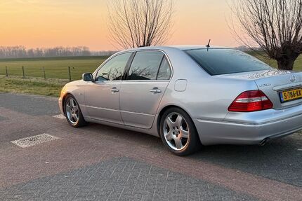 Lexus LS 430 101.000 km 18.500 &euro; Emmerich 46446