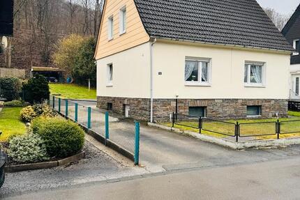 Haus Bergneustadt - 5 Zimmer, 112 m&sup2;, 299.000&euro; | Angebot:25161750