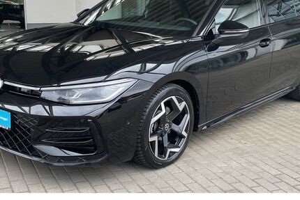 VW Passat Variant 9.896 km 54.990 € Frankfurt (Oder) 15234