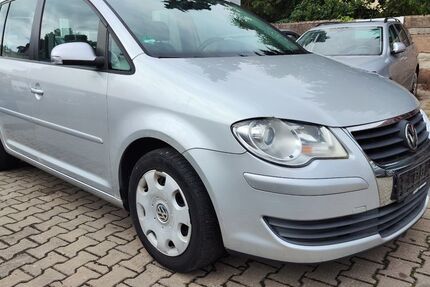 VW Touran 285.984 km 2.290 &euro; Nürnberg 90431