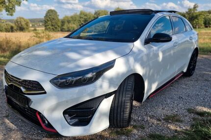 Kia pro ceed / ProCeed 49.862 km 29.799 &euro; Butzbach 35510