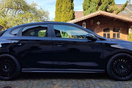 Hyundai i30 66.000 km 28.500 &euro; Neukirchen-Vluyn 47506