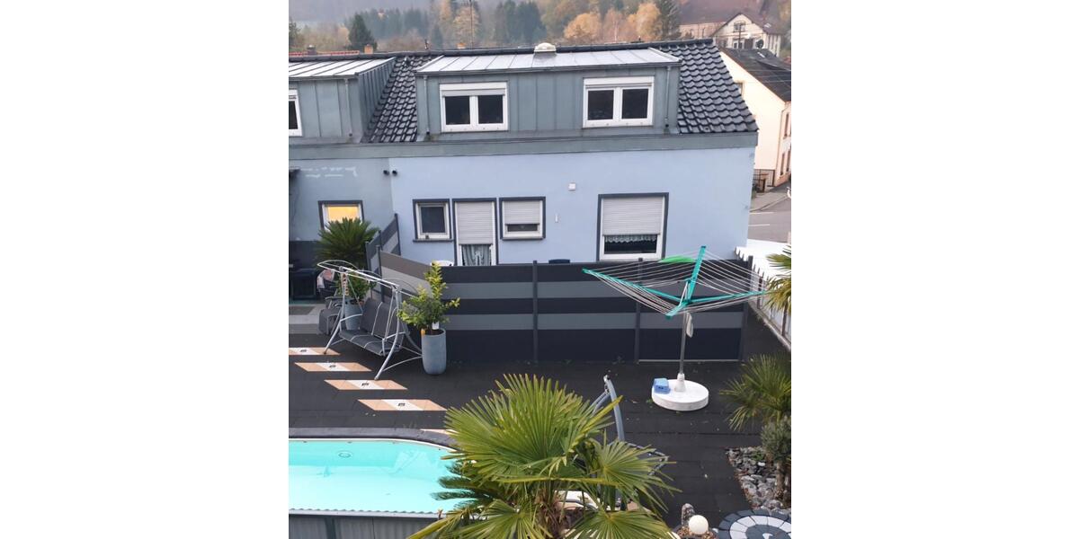 Etagenwohnung Saarbrücken Brebach-Fechingen - 5 Zimmer, 155 m&sup2;, 240.000&euro; | Angebot:26111977