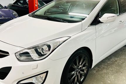 Hyundai i40 128.903 km 11.900 &euro; Hamburg 20537