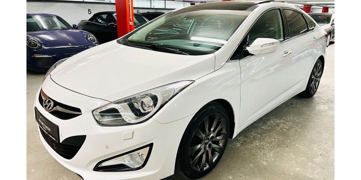 Hyundai i40 128.903 km 11.900 &euro; Hamburg 20537