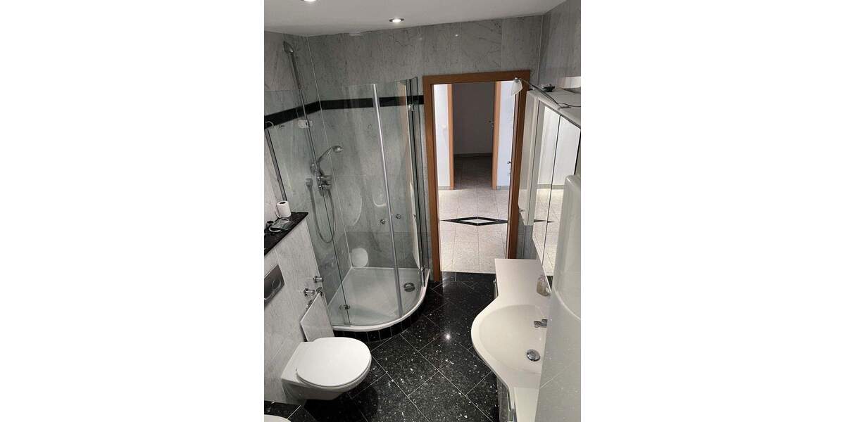 Etagenwohnung Köln Volkhoven/Weiler - 3 Zimmer, 83 m&sup2;, 1.350&euro; | Angebot:24916639