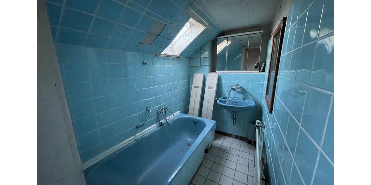 Mehrfamilienhaus, Wohnhaus Nohfelden - 6 Zimmer, 134 m&sup2;, 75.000&euro; | Angebot:27117402