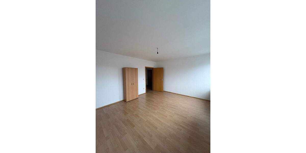 Etagenwohnung Flöha Plaue - 2 Zimmer, 87 m&sup2;, 430&euro; | Angebot:24863795