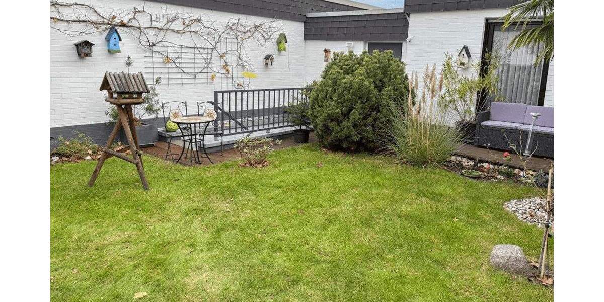 *RESERVIERT* Repräsentativer Flachdach-Bungalow in hervorragendem Zustand mit uneinsehbarem Grundstück und Garage! 5 zimmer