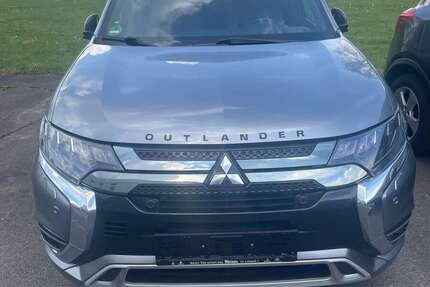 Mitsubishi Outlander 58.174 km 22.440 &euro; Lübeck 23560