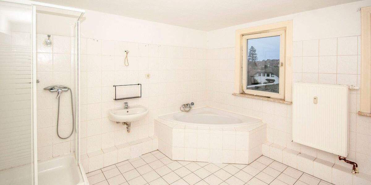 Mehrfamilienhaus, Wohnhaus Goslar Vienenburg - 7 Zimmer, 180 m&sup2;, 190.000&euro; | Angebot:25772210