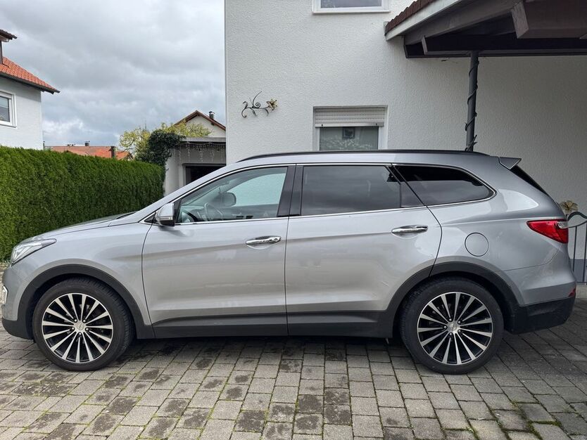 Hyundai Grand Santa Fe 167.100 km 12.500 € Germaringen 87656