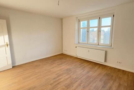 Wohnung Forst (Lausitz) - 1 Zimmer, 45 m&sup2;, 360&euro; | Angebot:26381819