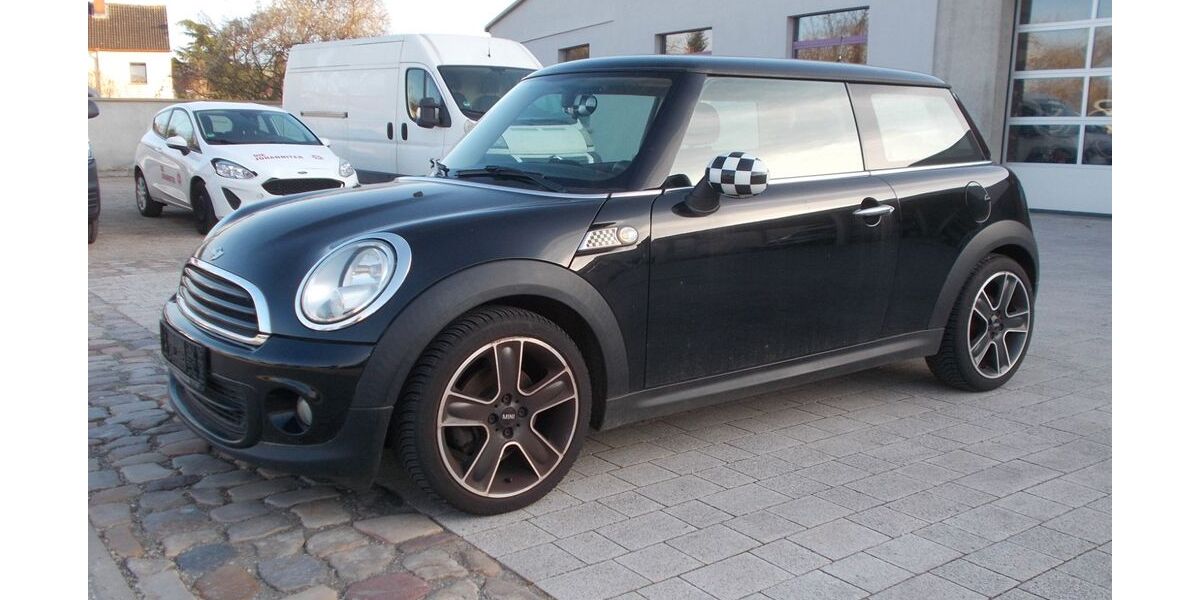 Mini ONE 142.300 km 2.950 &euro; Schönebeck 39218