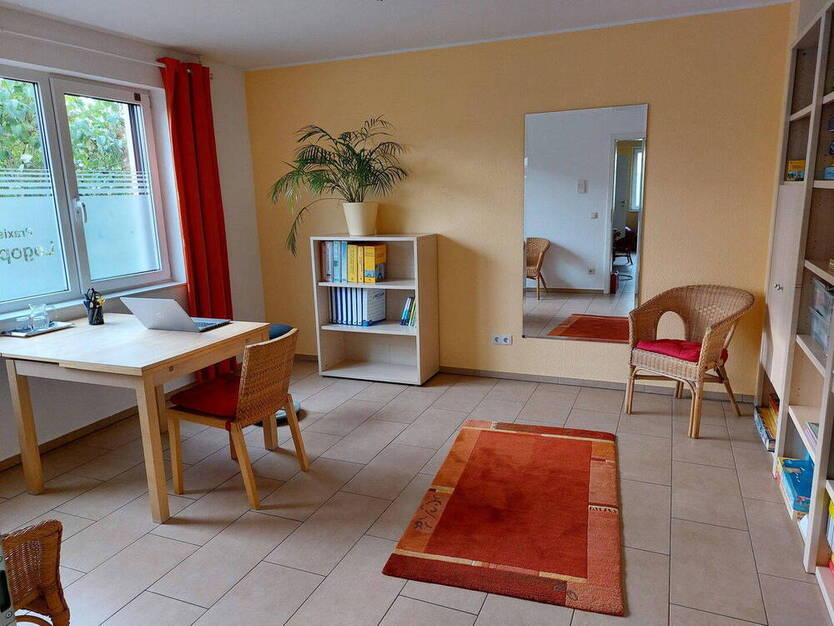Multifunktionshaus - Einfamilienhaus mit PraxisBüro - Wohnen und Arbeiten unter einem Dach