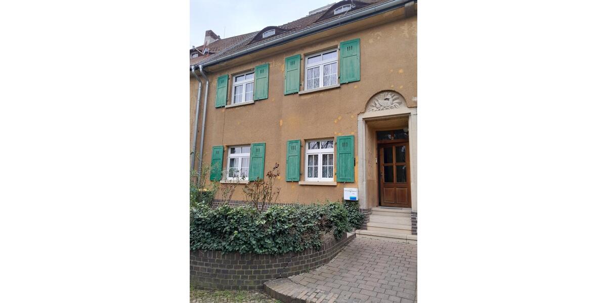 Reihenhaus Artern - 6 Zimmer, 140 m&sup2;, 119.000&euro; | Angebot:27147130