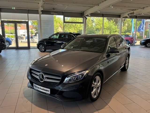Mercedes-Benz C 250 185.000 km 10.800 &euro; Zeven 27404