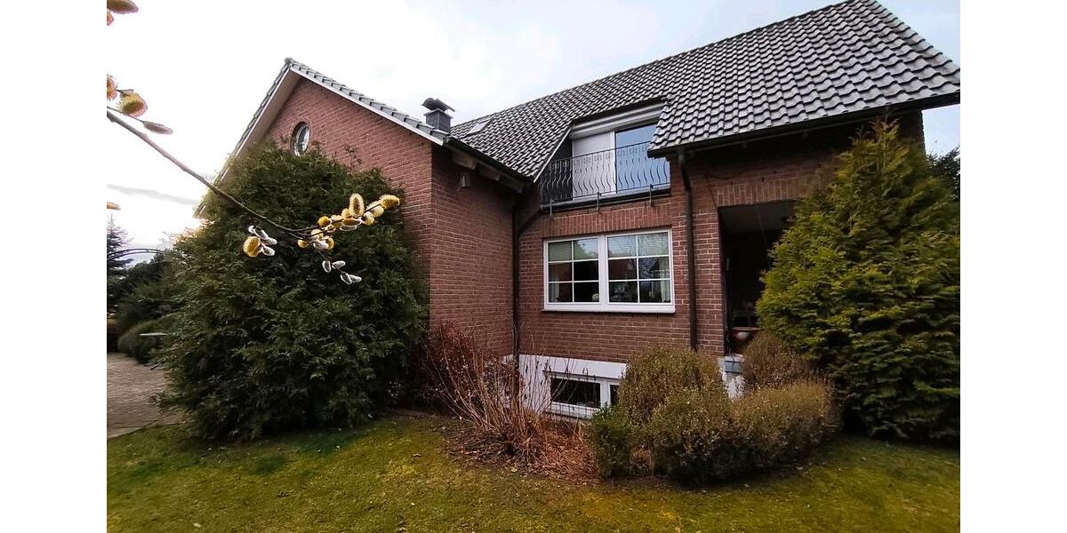 Einfamilienhaus Northeim - 9 Zimmer, 250 m&sup2;, 350.000&euro; | Angebot:25614325