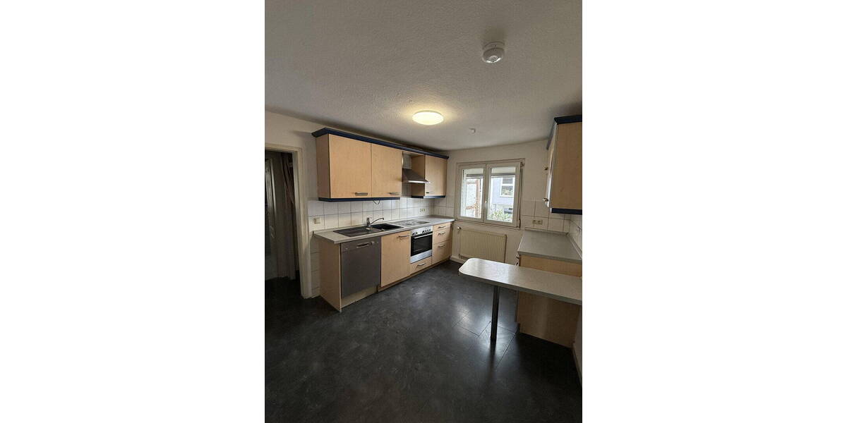 Einfamilienhaus Friedberg Ockstadt - 8 Zimmer, 195 m&sup2;, 2.490&euro; | Angebot:26358860