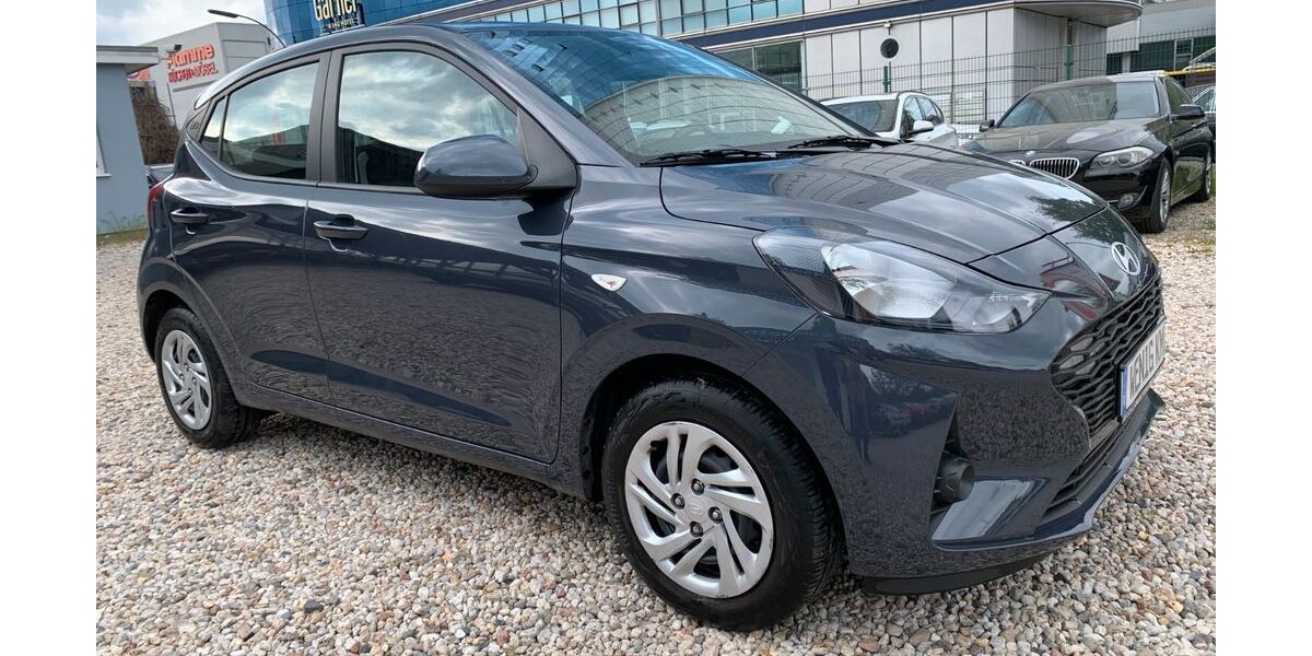 Hyundai i10 14.400 km 11.490 &euro; Berlin-Spandau 13597