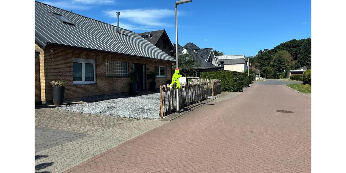 Einfamilienhaus Emmerich am Rhein - 6 Zimmer, 220 m&sup2;, 2.150&euro; | Angebot:26283581
