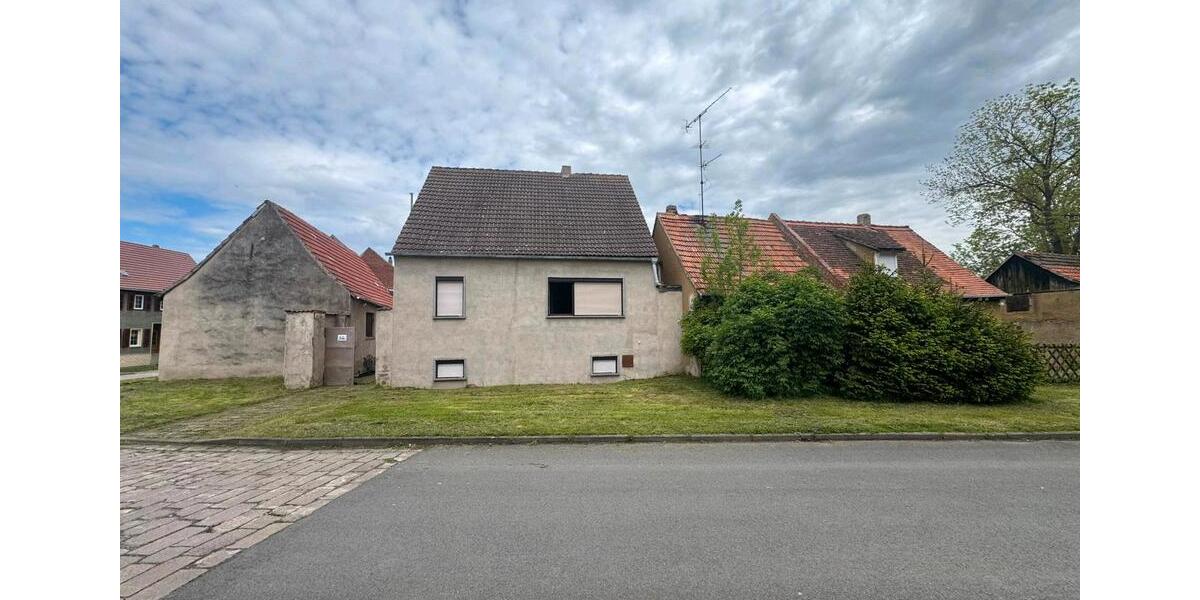 Einfamilienhaus Sömmerda - 8 Zimmer, 110 m&sup2;, 150.000&euro; | Angebot:27068384
