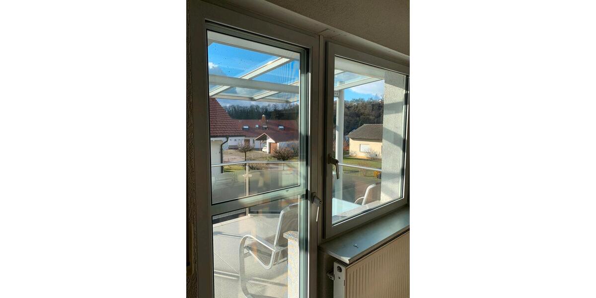 Möblierte großzügige 3 Zimmer Dachgeschosswohnung mit Balkon 3 zimmer