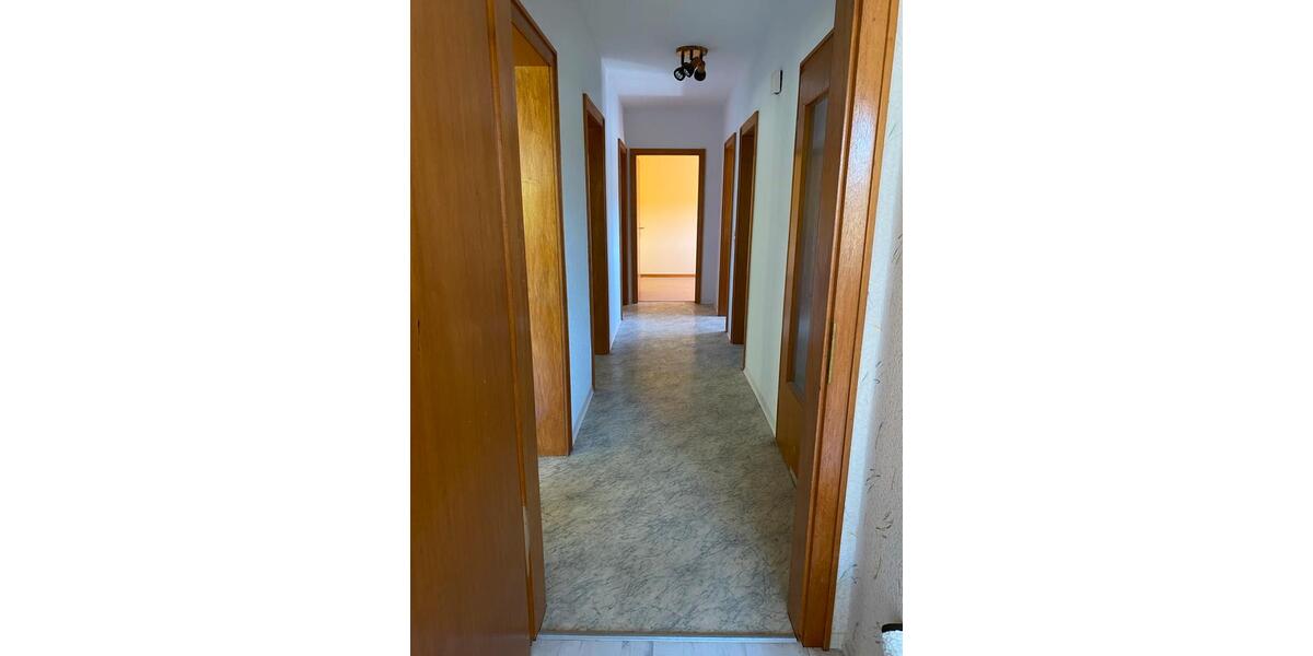 Etagenwohnung Netphen - 4 Zimmer, 86 m&sup2;, 550&euro; | Angebot:26395051