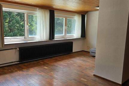 Großzügige 4-Zimmer-Dachgeschoss-Wohnung mit Balkon 4 zimmer