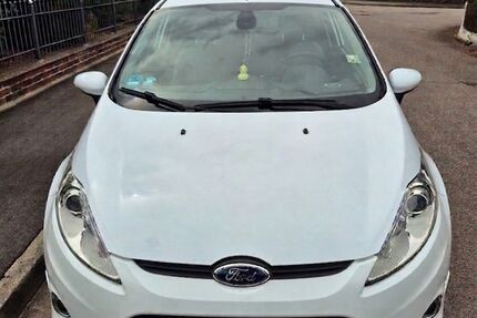 Ford Fiesta 147.624 km 4.500 &euro; Bruck 92436