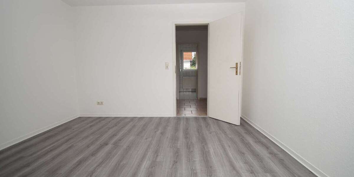 Familien aufgepasst! Renovierte Doppelhaushälfte mit Keller + Stellplatz nahe Halle (Saale)! 4 zimmer