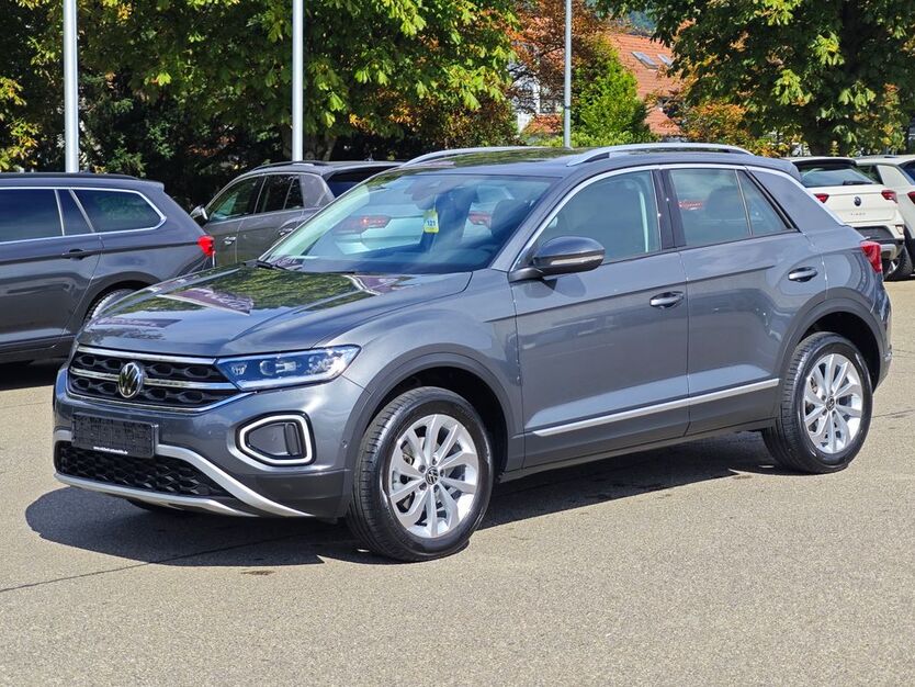 VW T-Roc 11.800 km 28.970 € Dettingen/Erms 72581