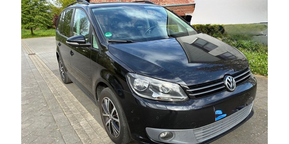 VW Touran 233.000 km 6.099 &euro; Grevenbroich 41516