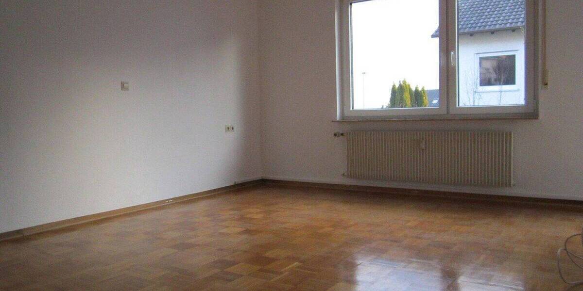 Etagenwohnung Herrenberg - 4 Zimmer, 130 m&sup2;, 1.600&euro; | Angebot:26848329