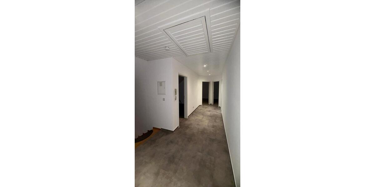 Etagenwohnung Salzwedel - 4 Zimmer, 120 m&sup2;, 610&euro; | Angebot:26382356
