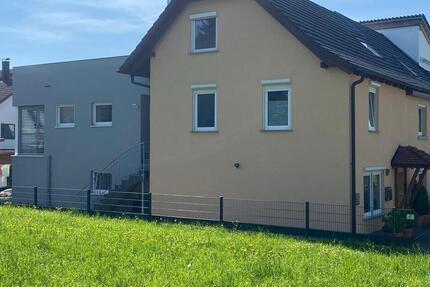 Wohnen wie im Haus – großzügige Eigentumswohnung in Stockach 4 zimmer