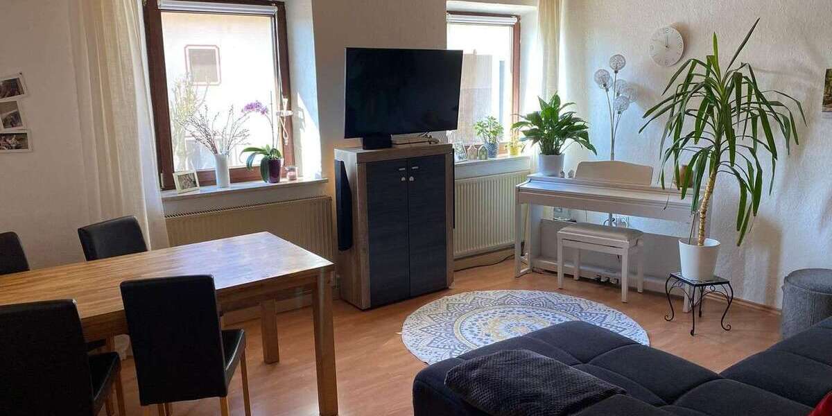 Etagenwohnung Markt Erlbach - 4 Zimmer, 100 m&sup2;, 790&euro; | Angebot:26337991