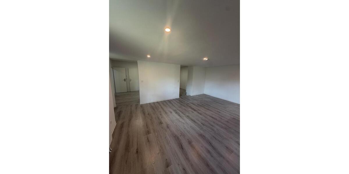 Erdgeschoßwohnung Saarbrücken Brebach-Fechingen - 3 Zimmer, 77 m&sup2;, 500&euro; | Angebot:24658518