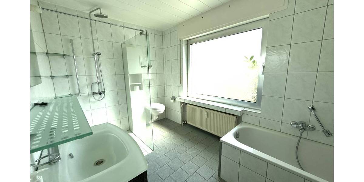 Etagenwohnung Bielefeld Hillegossen - 2 Zimmer, 95 m&sup2;, 118.000&euro; | Angebot:26402367