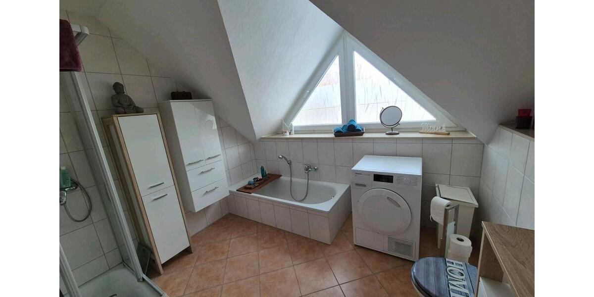 Dachgeschoßwohnung Minden Kuhlenkamp - 3.5 Zimmer, 90 m&sup2;, 890&euro; | Angebot:26317746