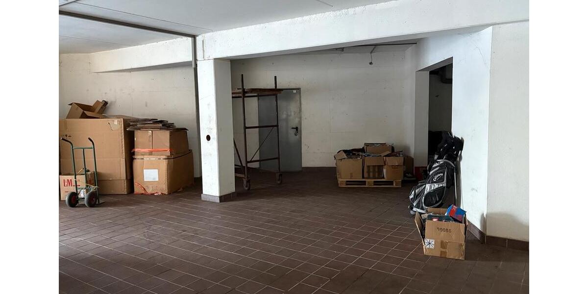 Lagerhalle Stellplatzhalle Gewerbehalle ca 190m2 mit Sektionaltor zimmer